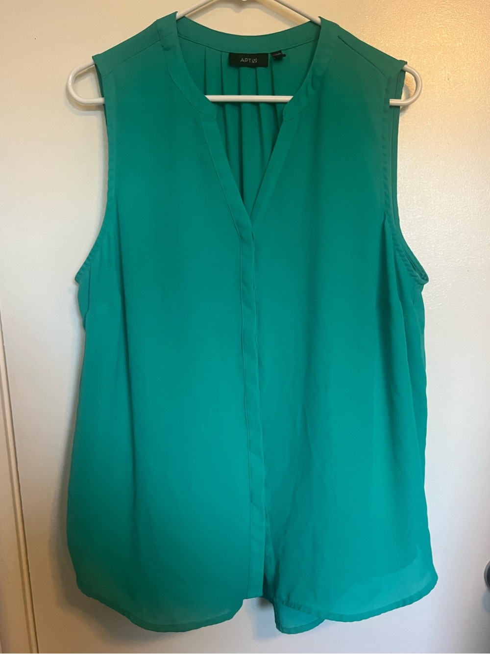 3/$10 Apt 9 Sleeveless chiffon top